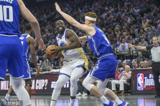 后卫线表现 后卫线表现