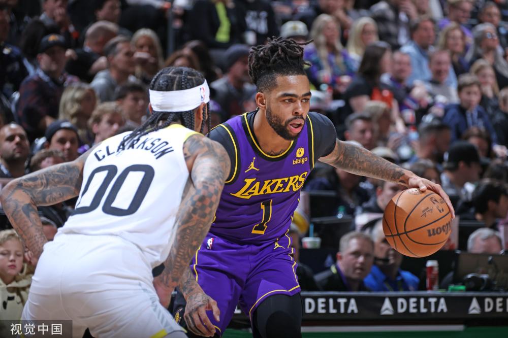 将多名年轻 将多名年轻